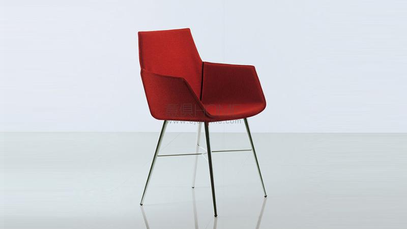 ACERBISSELTZ CB 餐椅