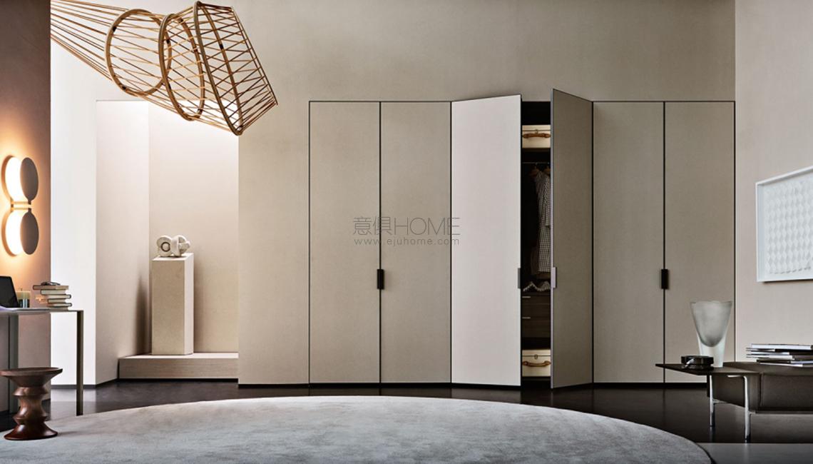 GLISS MASTER-PLASTER 衣柜