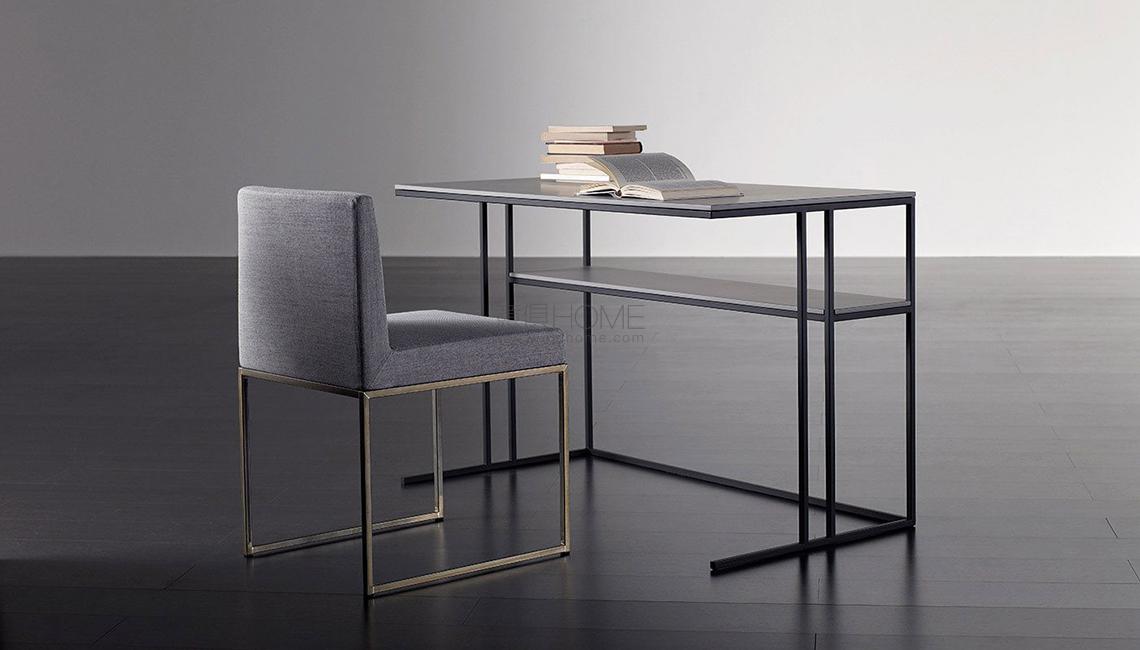 Hardy writing desk 書桌