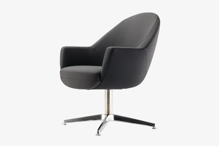 S 833 UPHOLSTERED ARMCHAIR 休閑椅