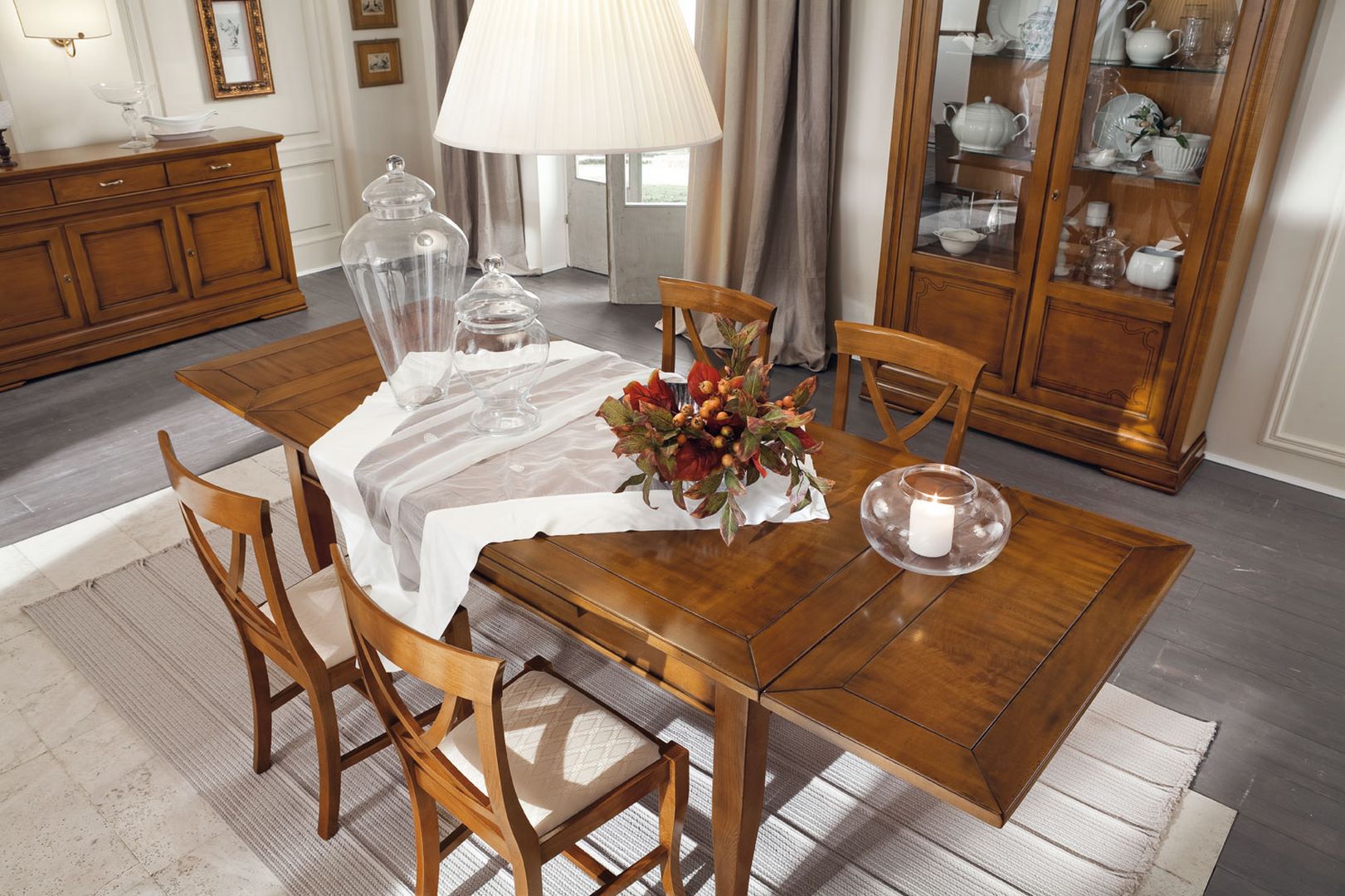 classic Rectangular 長(zhǎng)餐桌