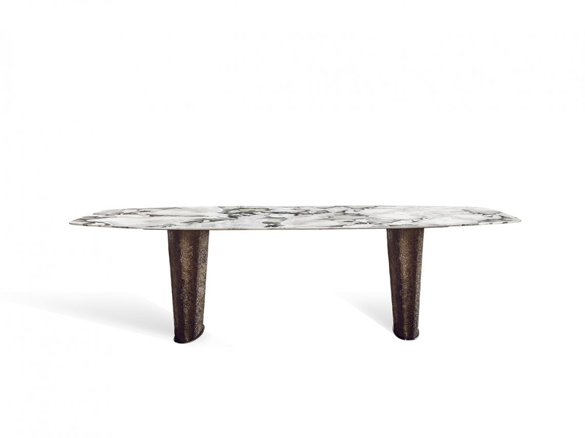 CHEOPE長(zhǎng)餐桌