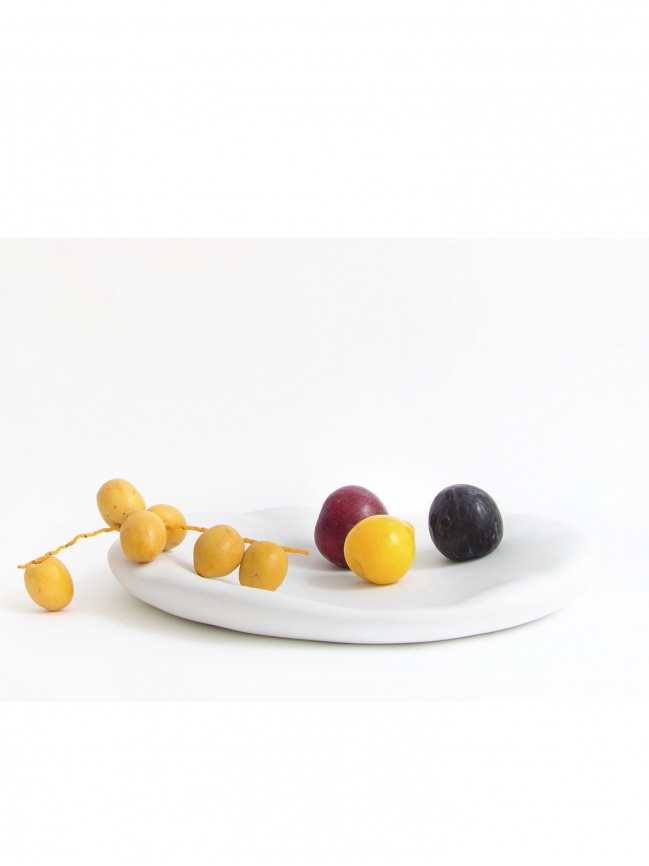 MoustacheCanova large centerpiece置物盤