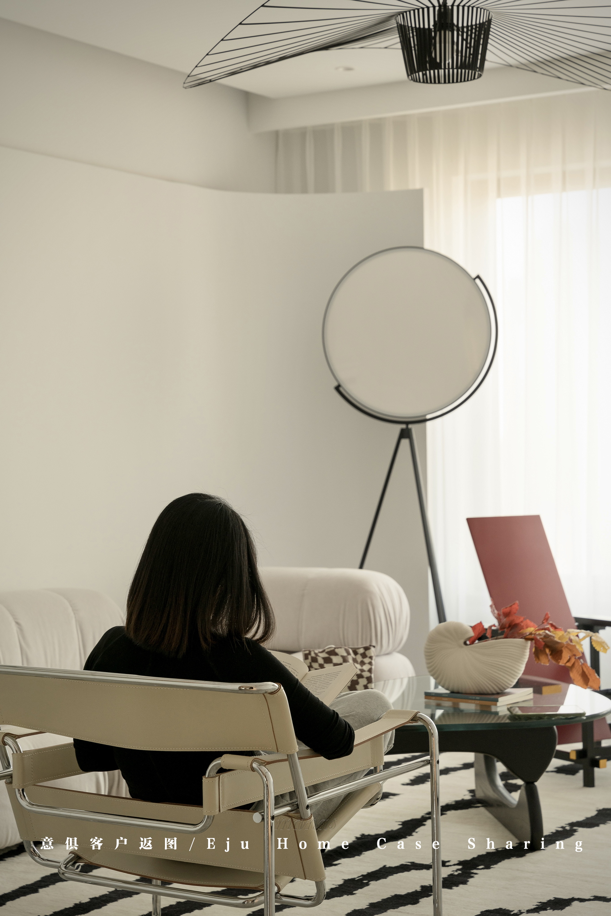 【天津平層精品案例】是簡約純粹的藝術(shù)棲居，也是兼顧品味與舒適的理想家